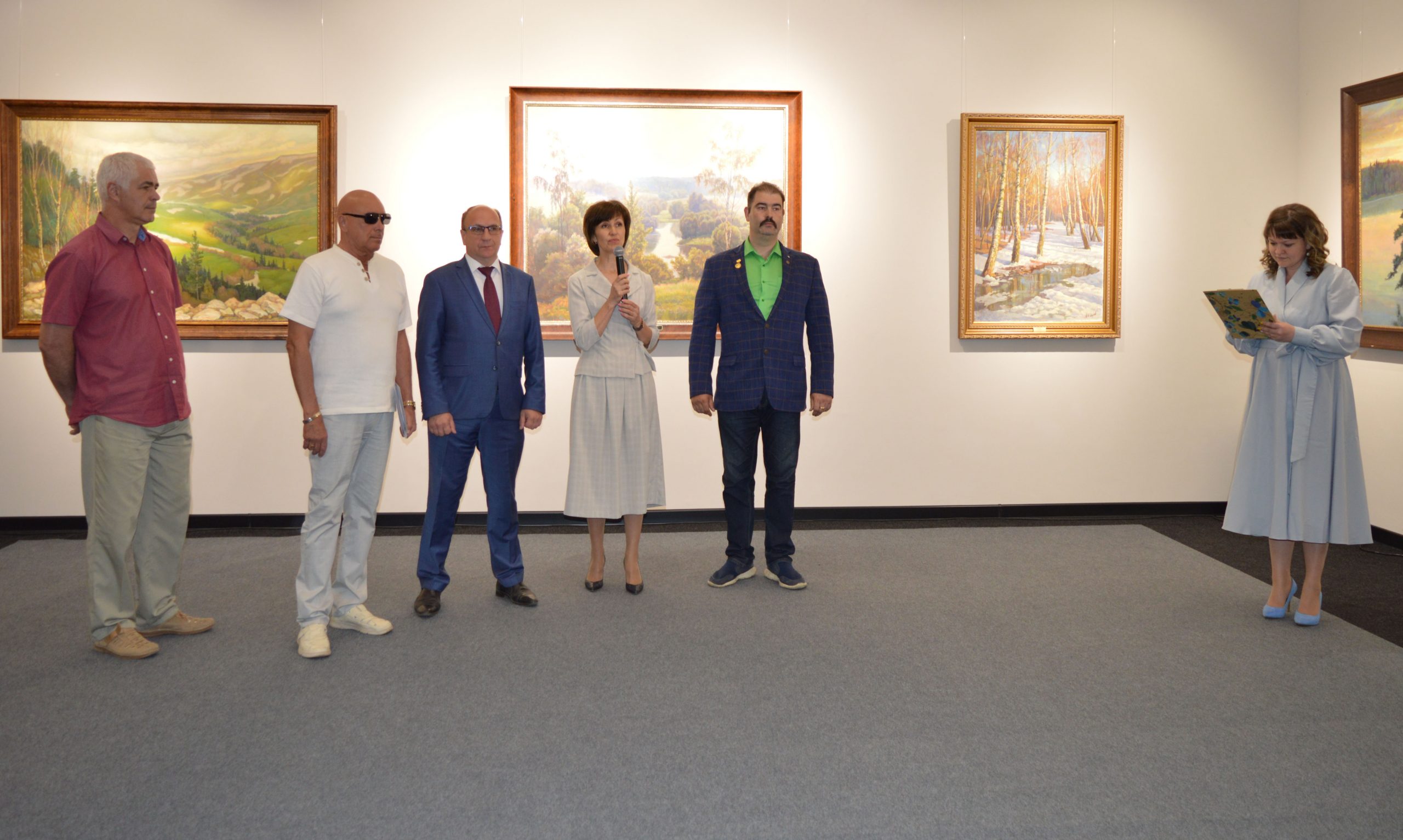 Передвижная выставка работ Александра Шилова в Иванове до 17 сентября 2023